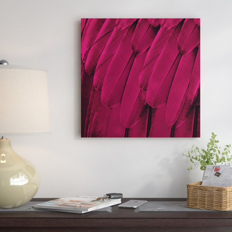 «Feathered Friend in Magenta», reproduction de photo sur toile, H 12 po x l 12 po x P 0,75 po