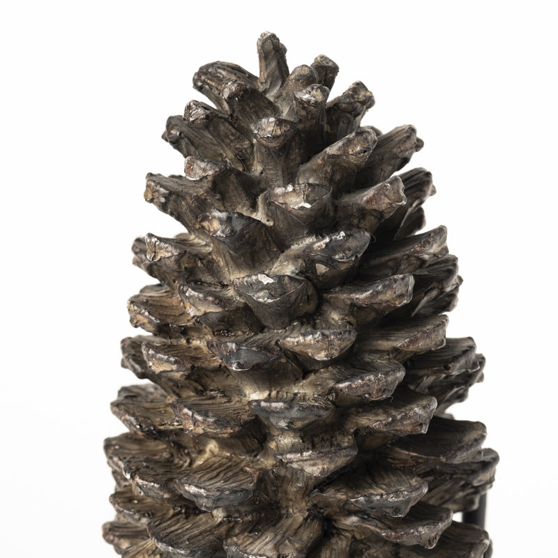 Petite pomme de pin en résine Gillett, H 14 po x l 4 po x P 4 po