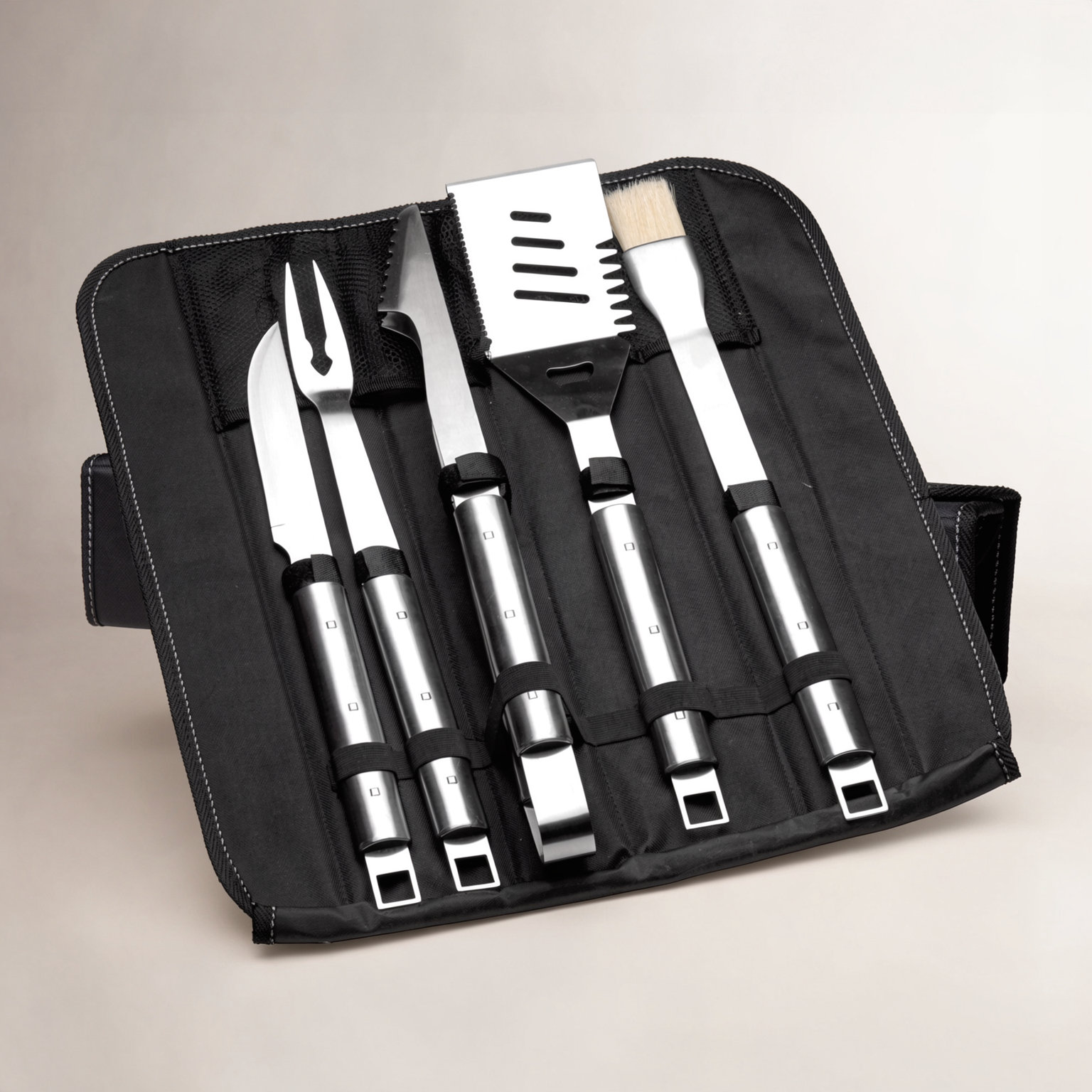 Essentials Cubo 6-Piece Grill Set with Bag
