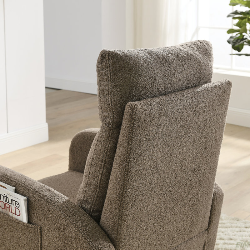 Chaise berçante Abdirizaq, Café Teddy