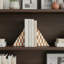 Serre-livres triangle en bois et résine à carreaux pour bureau à domicile de 2 à 7 po ivoire et brun clair