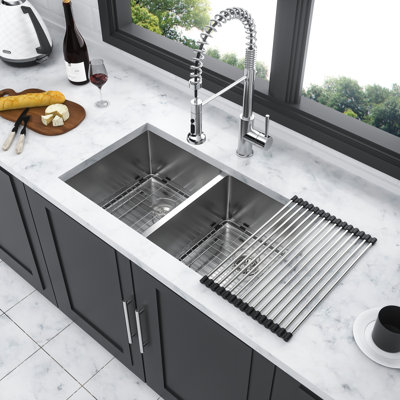 Évier de cuisine 30 "à double cuve 50/50 en acier inoxydable encastrable de calibre 16, cuves profondes de 10 po, fait à la main, bonde arrière de 3,5 po, rainures en X pour un drainage en douceur, insonorisation de 3 m, condensation