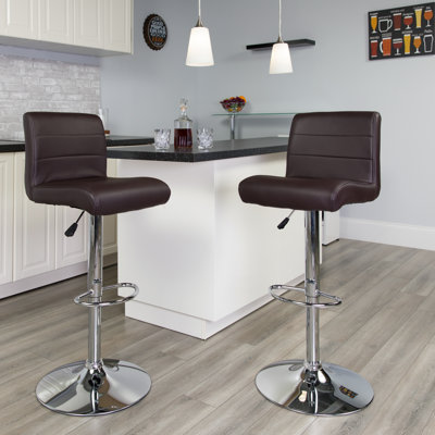 Tabouret de bar à hauteur réglable en vinyle avec siège roulé et base chromée Nusbaum