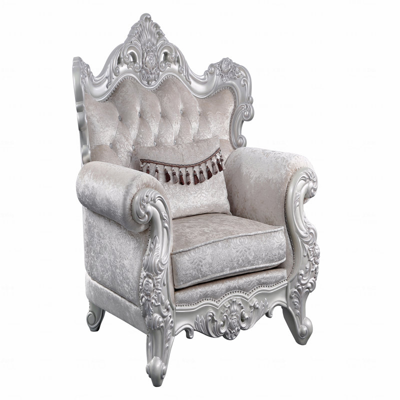 Chaise d'appoint traditionnelle en champagne avec finition argent brossée