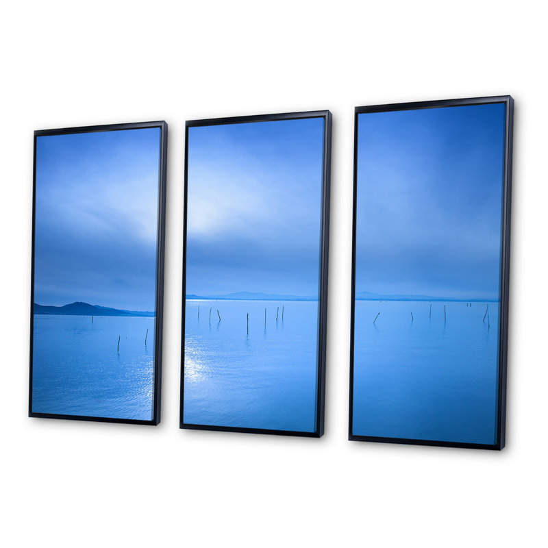 «Blue Water Surface In Morning - Sea & Shore», ensemble de 3 toiles encadrées, Noir, H 28 po x l 36 po x P 1 po