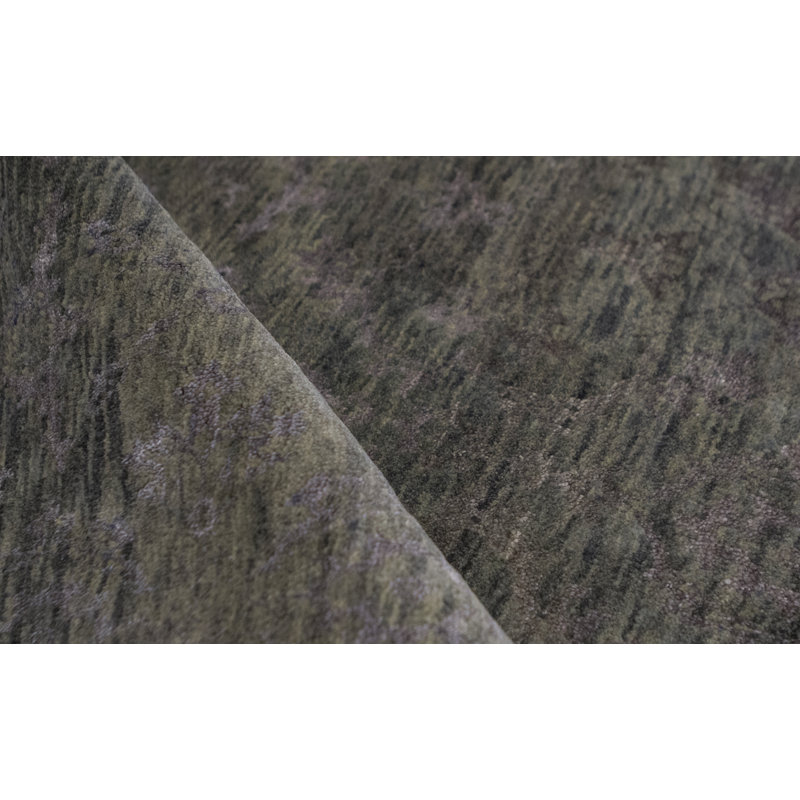 Area Rug in Gray