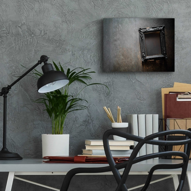 «Burned Frame» par Roman Robroek, H 12 po x l 16 po x P 0,13 po