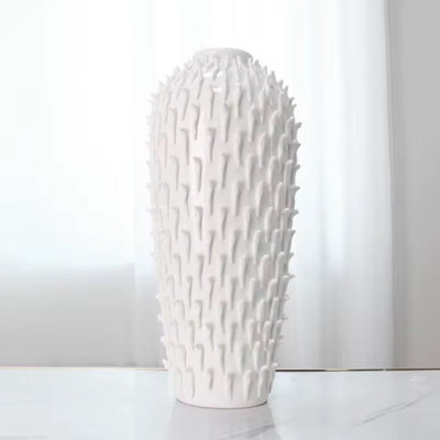 Ornement décoratif de luxe en céramique blanche