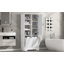 Armoire de rangement autoportante pour salle de bain avec portes, tiroirs et panier à linge inclinable