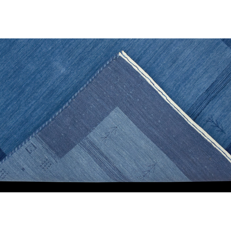Area Rug in Blue, Rectangle 3'9" x 5'9"
