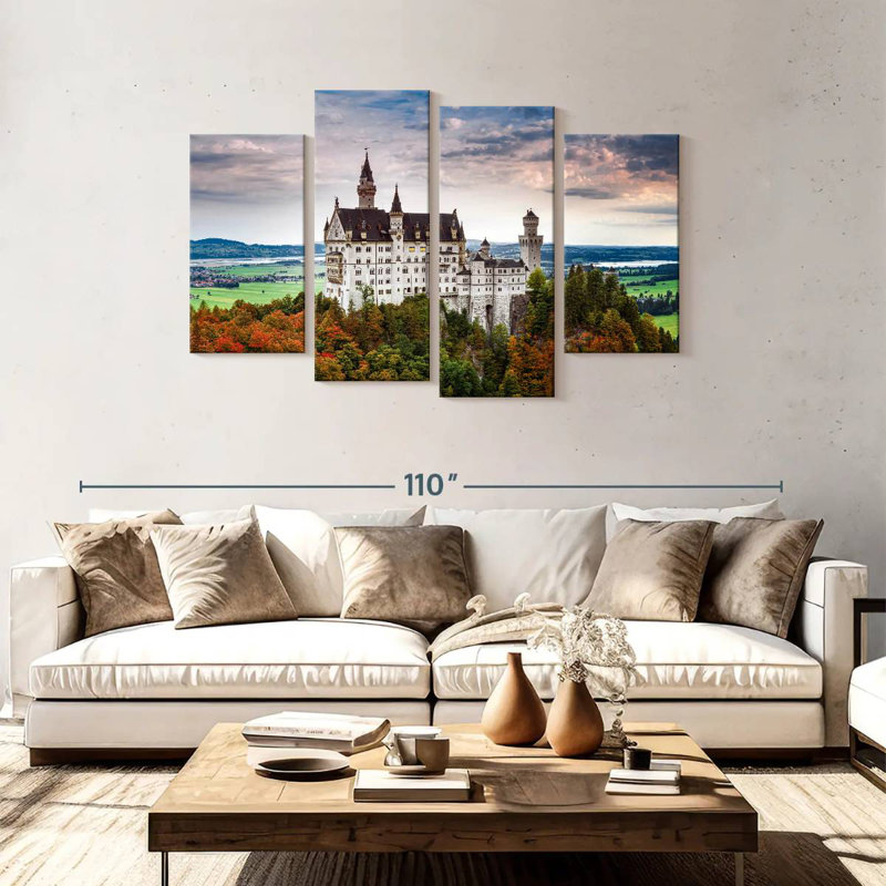 Ciel spectaculaire sur le château de Neuschwanstein, H 48 po x l 75 po