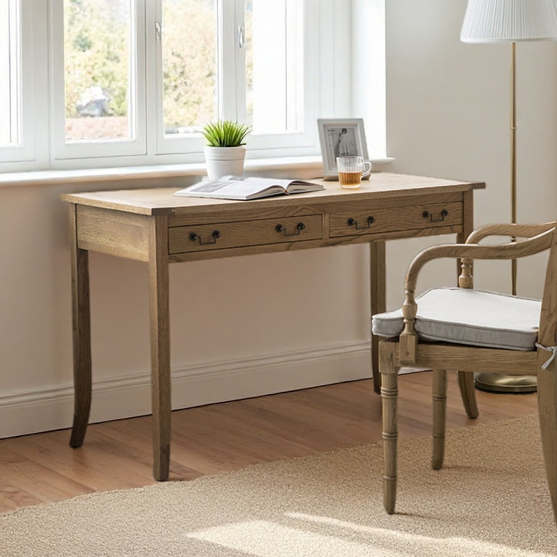 Bureau simple et rétro en bois massif