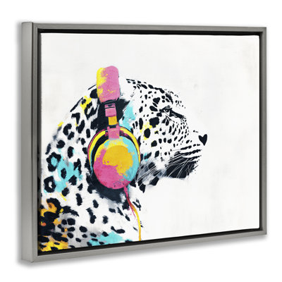 Cadre flottant pour casque Leopard On Air, design par Svetlana Aleynikova