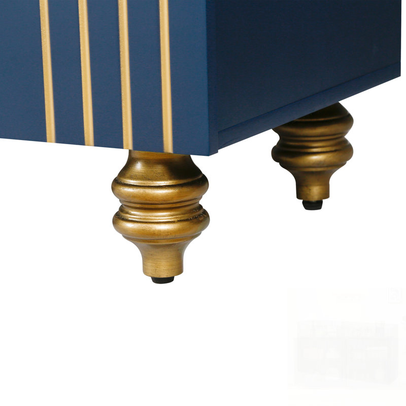 Buffet moderne cannelé avec tablettes réglables, courbes élégantes et lignes strictes pour un rangement polyvalent dans n'importe quelle pièce