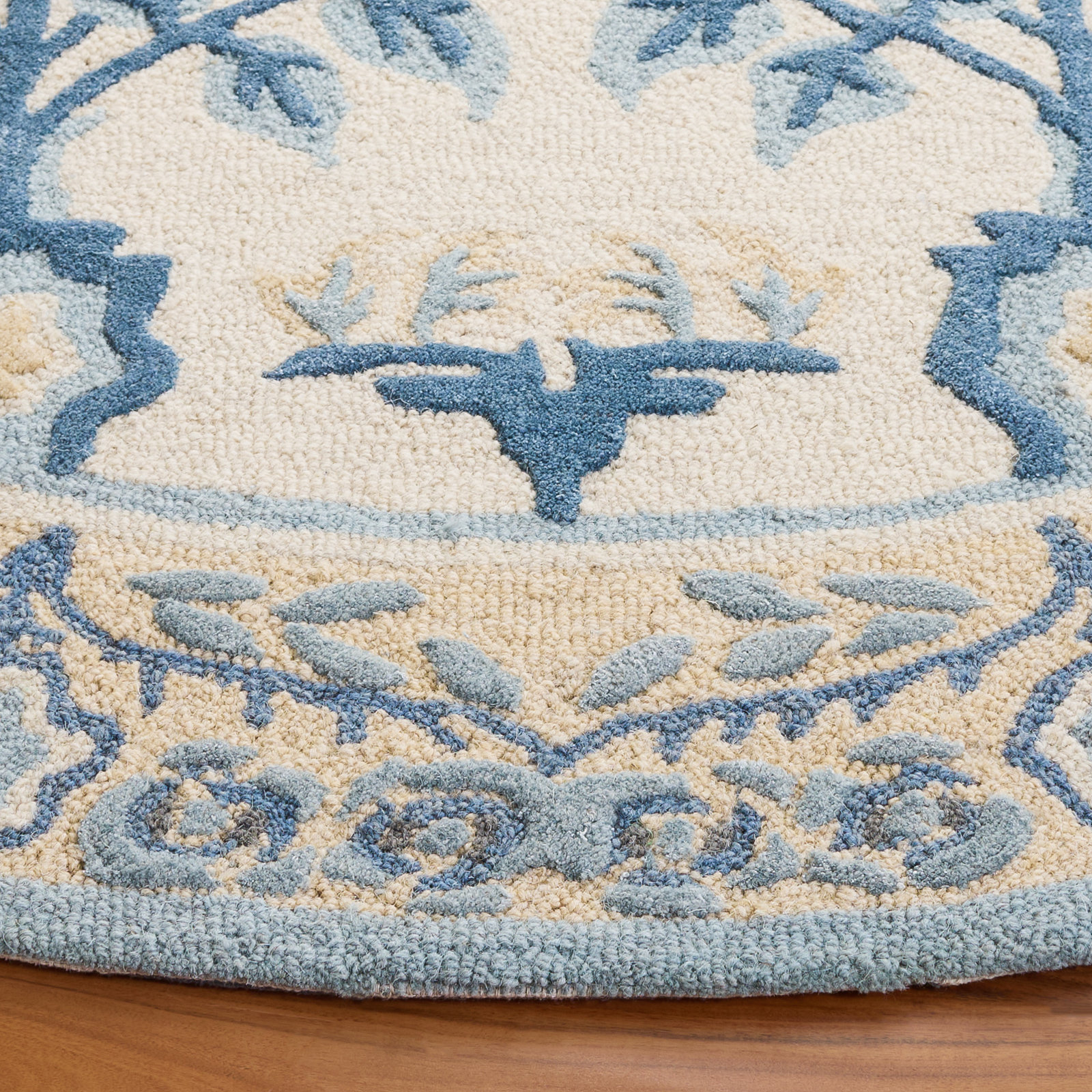 Earthly Treasures 215 Hand Tufted Wool/Cotton/Viscose Floral Rug in Ivory/Blue, Round 6'