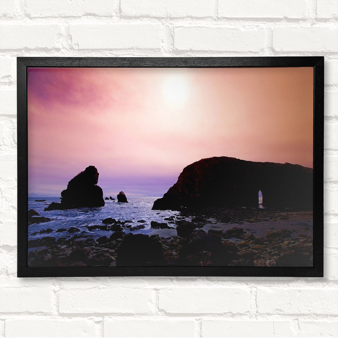 Pink Mist Ocean Skies - Closed Corner Frame Kunstdrucke auf Holz