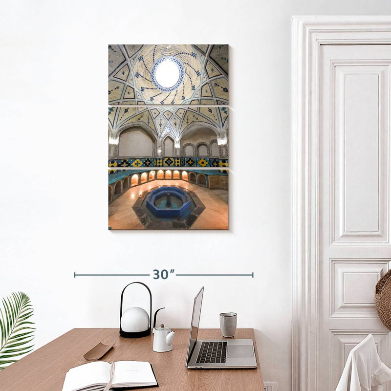 Lilie Qasemi Bathhouse, H 32 po x l 20 po