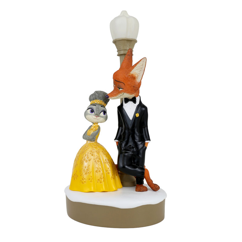 Figurine Enesco Disney Showcase Zootopia 2 Nick and Judy par Street Lamp