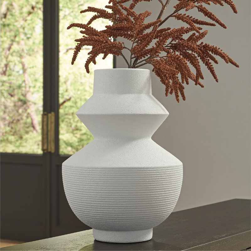 Vase Naveen, H 18 po x l 13 po x P 13 po
