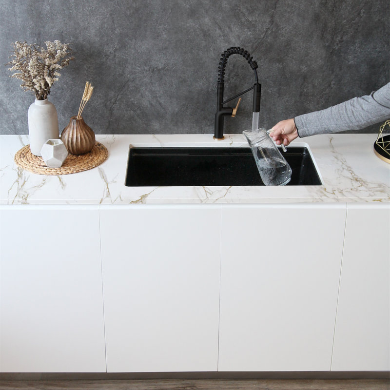 Modern Single Handle Kitchen Faucet, Noir mat / or