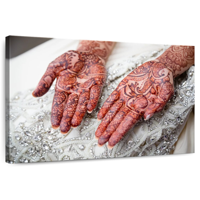 Adella tatoo, H 30 po x l 45 po
