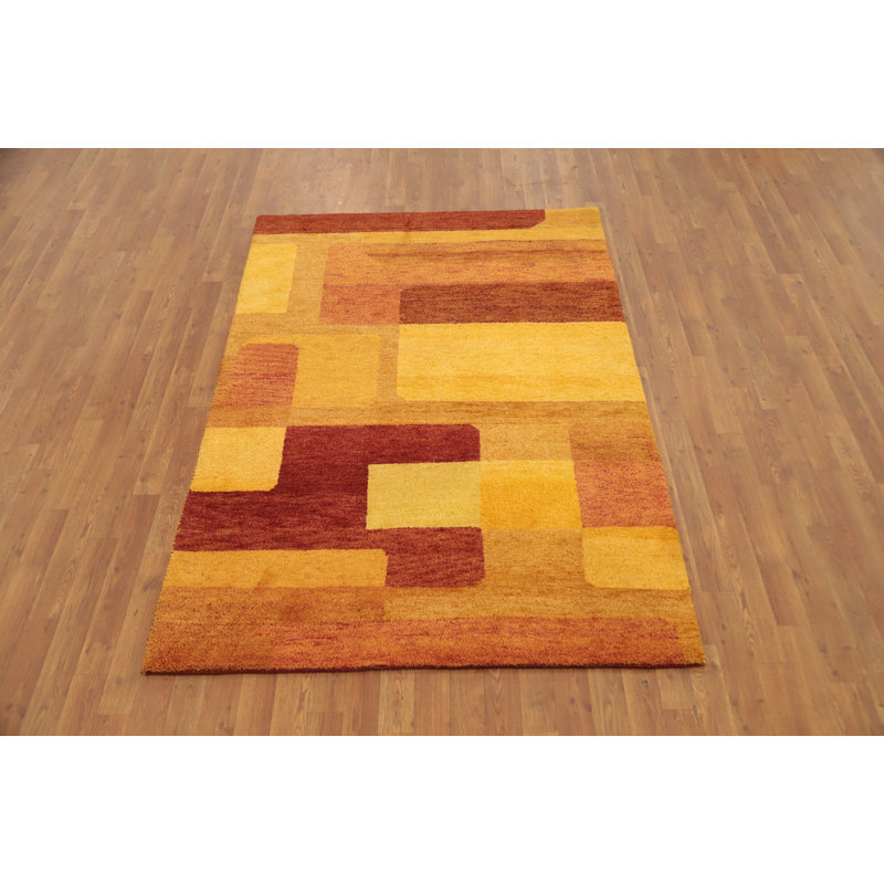 Tapis chaleureux de style Gabbeh 5 x 7 dans des tons terreux pour des intérieurs confortables