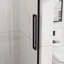 Porte de douche coulissante réglable 60 po, semi-Width 60 po, verre trempé transparent de 6 mm, technologie anti-éclaboussures, roulettes en acier inoxydable, porte coulissante semi-mate noire mat, verre de 6 mm, réglable de 56 po à 60 po,