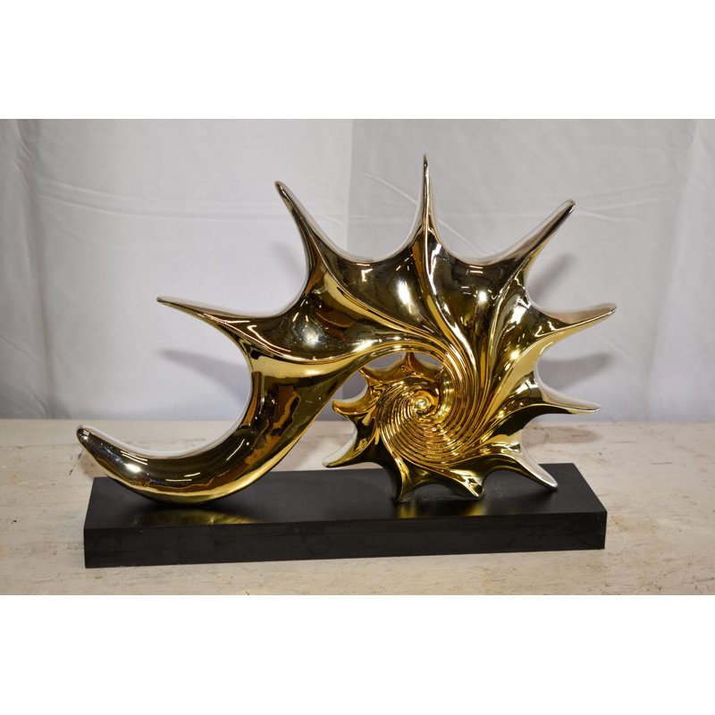 Statue abstraite et géométrique en résine d'oursin chromé sur base noire Blakelee 17 po x 4 po x H 12 po, Or varié