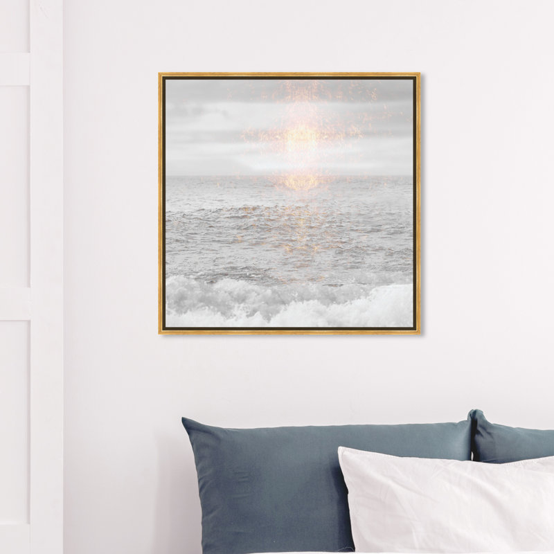 « Grey Sea », reproduction de photo sur toile tendue, H 20 po x l 20 po, Encadrement doré
