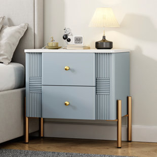 Table de chevet moderne 21,6 po - Conception cannelée avec poignées et pieds dorés
