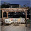 Pavillon de jardin pergola en bois 13 'x 6,5' avec toit en métal et ampoules et comptoirs de bar