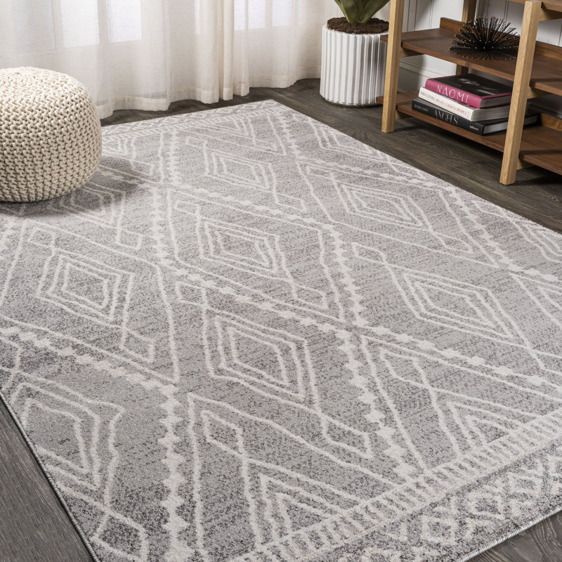 Wegate Moroccan Style Diamond Gray/Ivory Rug, Rectangle 3' x 4'9"
