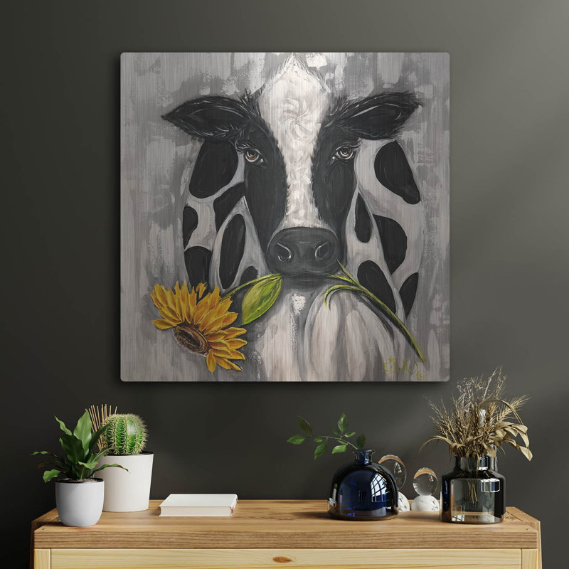 «Vache tournesol» par Estelle Grengs, H 24 po x l 24 po