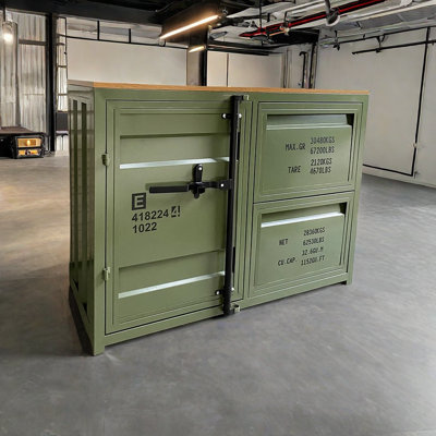 Buffet de style industriel avec roulettes