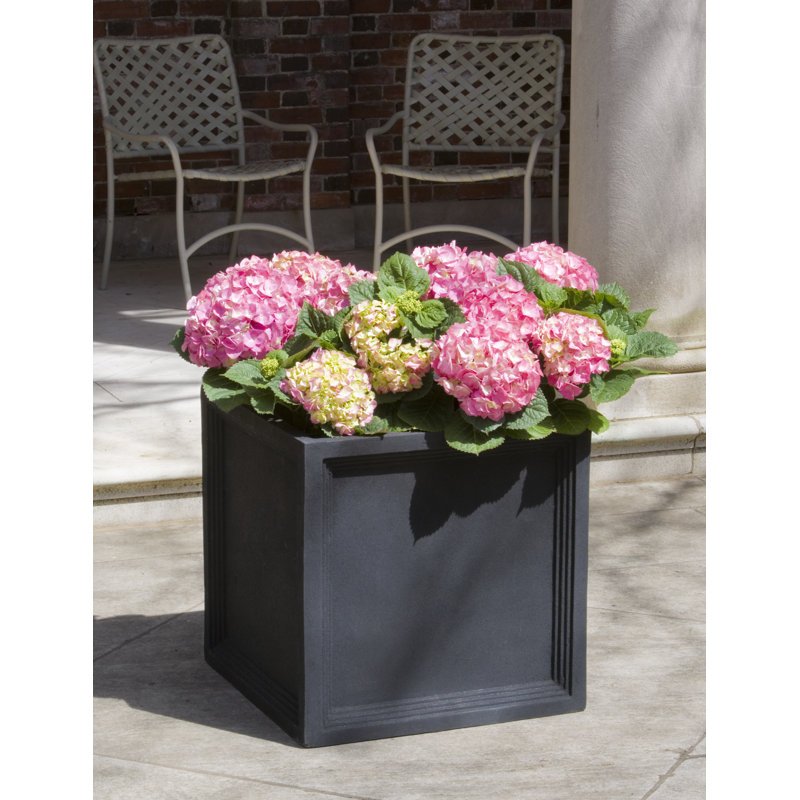 Handmade Planter, 22" H x 22" W x 22" D, Onyx Black Lite