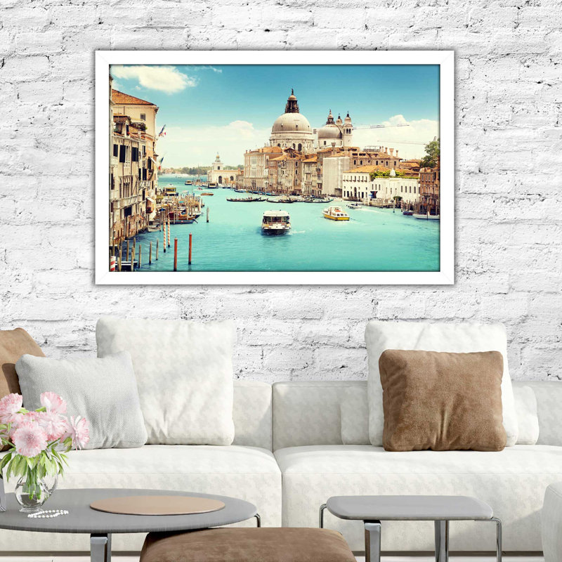 «Venetian Romance», reproduction de photo encadrée, H 27,5 po x l 39,5 po x P 0,75 po, Cadre blanc