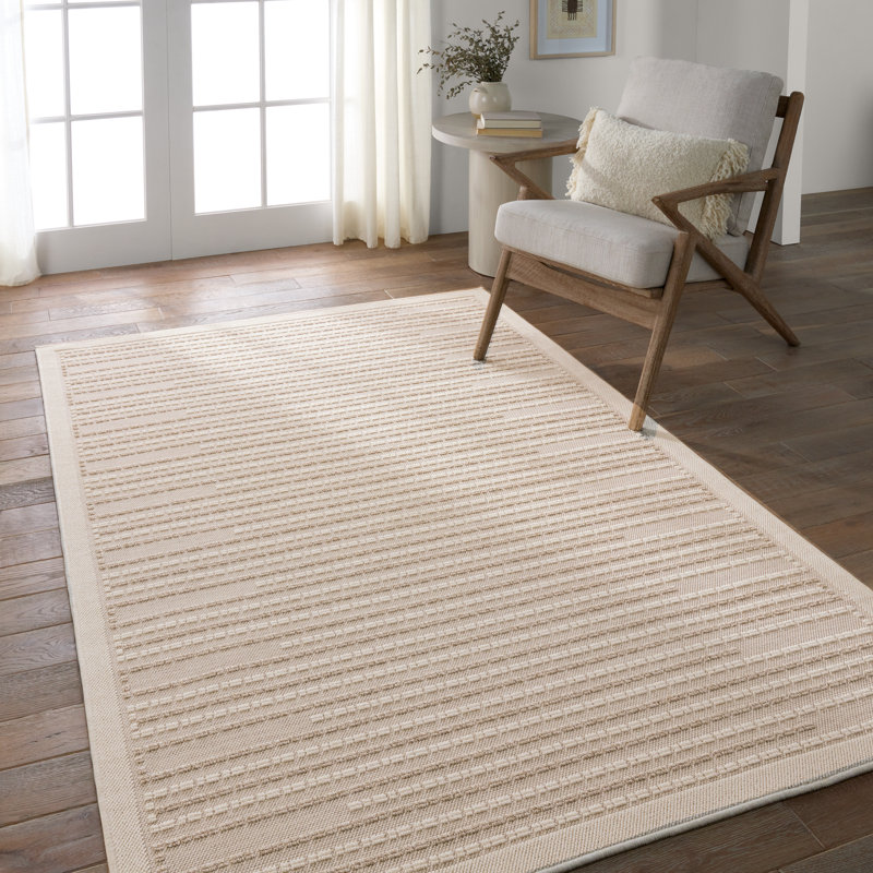 Tapis taupe / crème en polypropylène tissé à la machine Nejat, Rectangle de 5 pi x 8 pi
