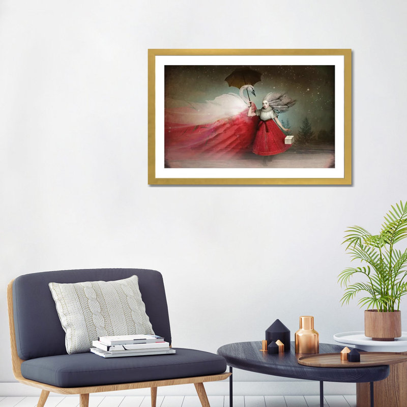 «The Gift» par Catrin Welz-Stein - impression d'art graphique, H 24 po x l 32 po x P 1 po, Papier encadré doré, Blanc