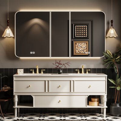 Armoire de salle de bain rétro de style français.