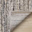 Tapis abstrait gris, beige, blanc, neutre et très fréquenté-250032667