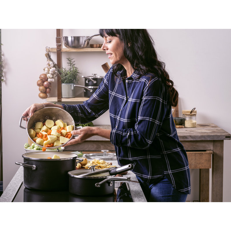 KitchenAid Steel Core Enamel Casserole with Lid, 6L, 24cm, Matte Black