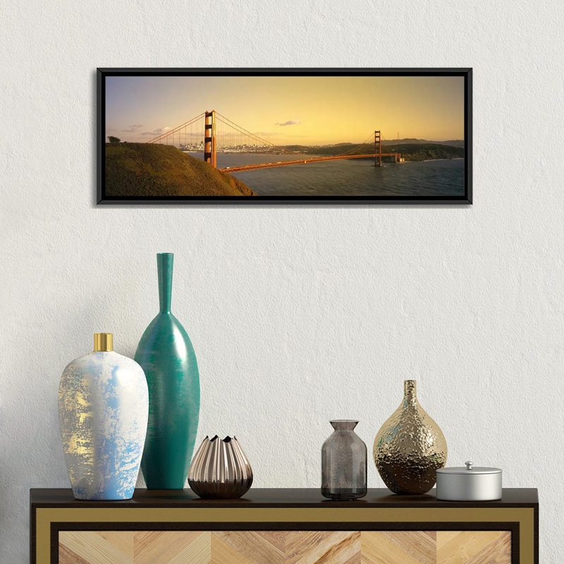 «Golden Gate Bridge, San Francisco, California» par Panoramic Images - Impression sur toile tendue sur châssis, Cadre noir