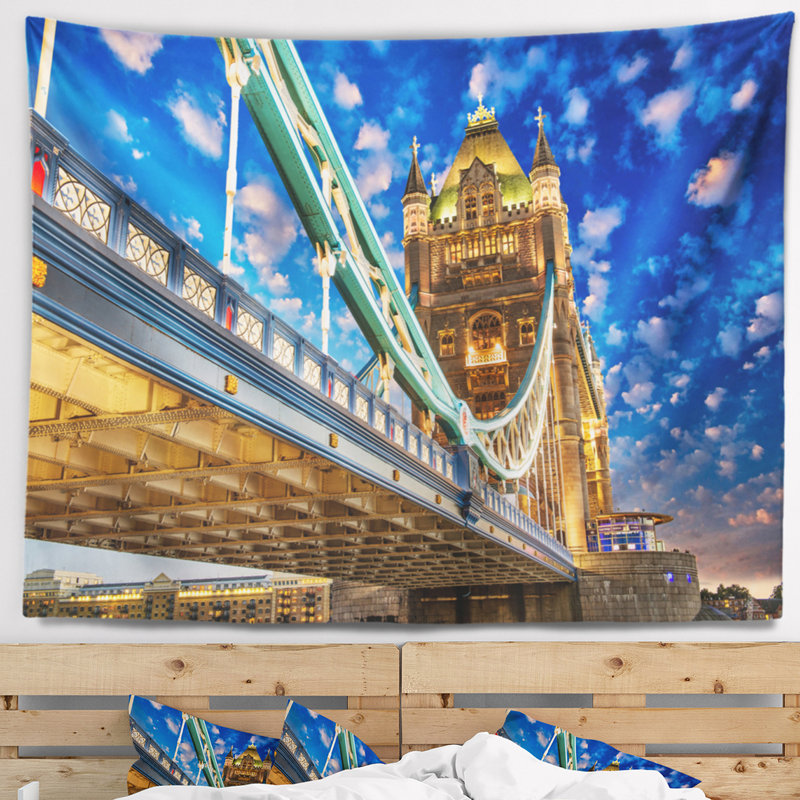 Cityscape lights sur la tapisserie du pont de la tour, H 32 po x l 39 po