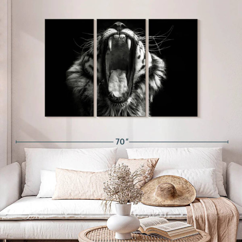 Tigre qui baille, H 32 po x l 50 po