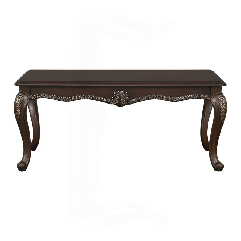 Table basse à finition cerisier