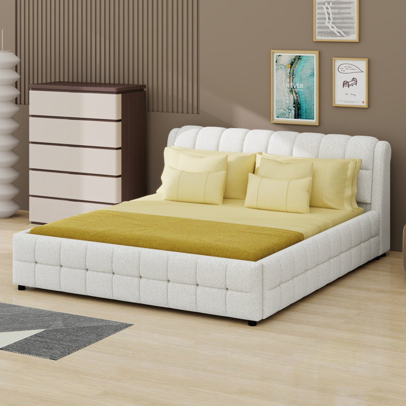 Lit plateforme tapissier avec tête de lit, design élégant pour toute chambre à coucher, Blanc