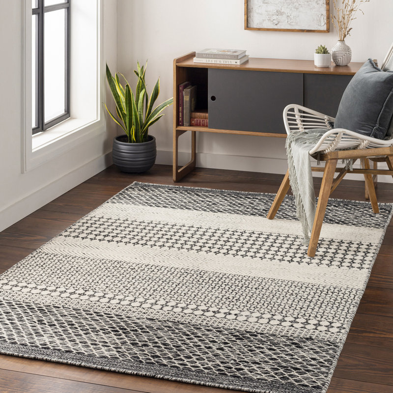 Moroccan Wool Hand Woven Area Rug, Rectangle 152 x 228 cm