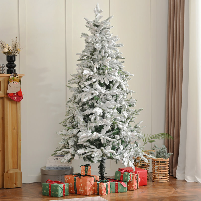 Arbre de Noël articulé enneigé 8 pi