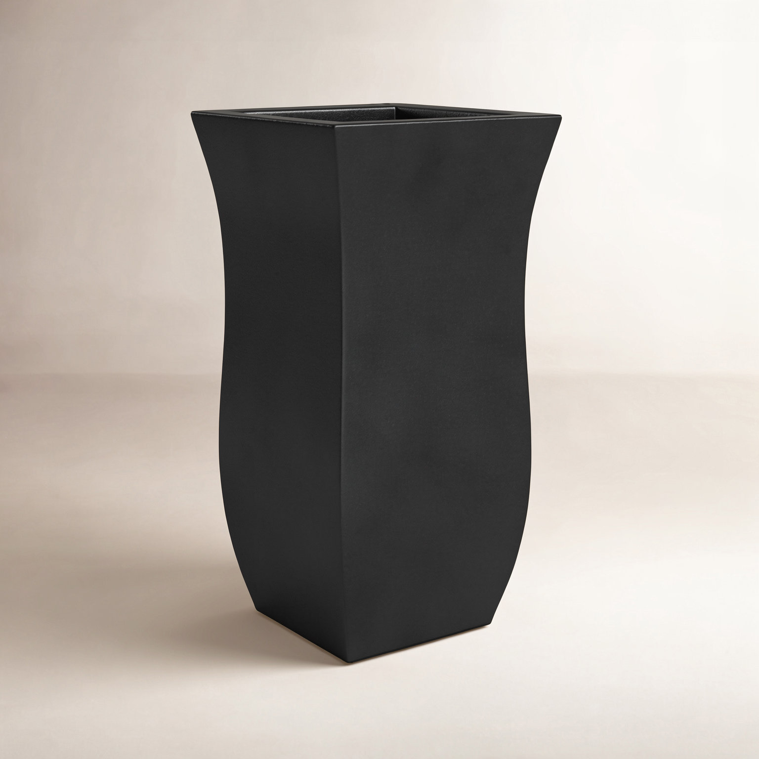 Latonia Pot Planter, Black, 1
