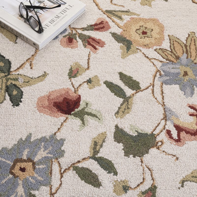 Chelsea Hand Hooked Wool Floral Rug